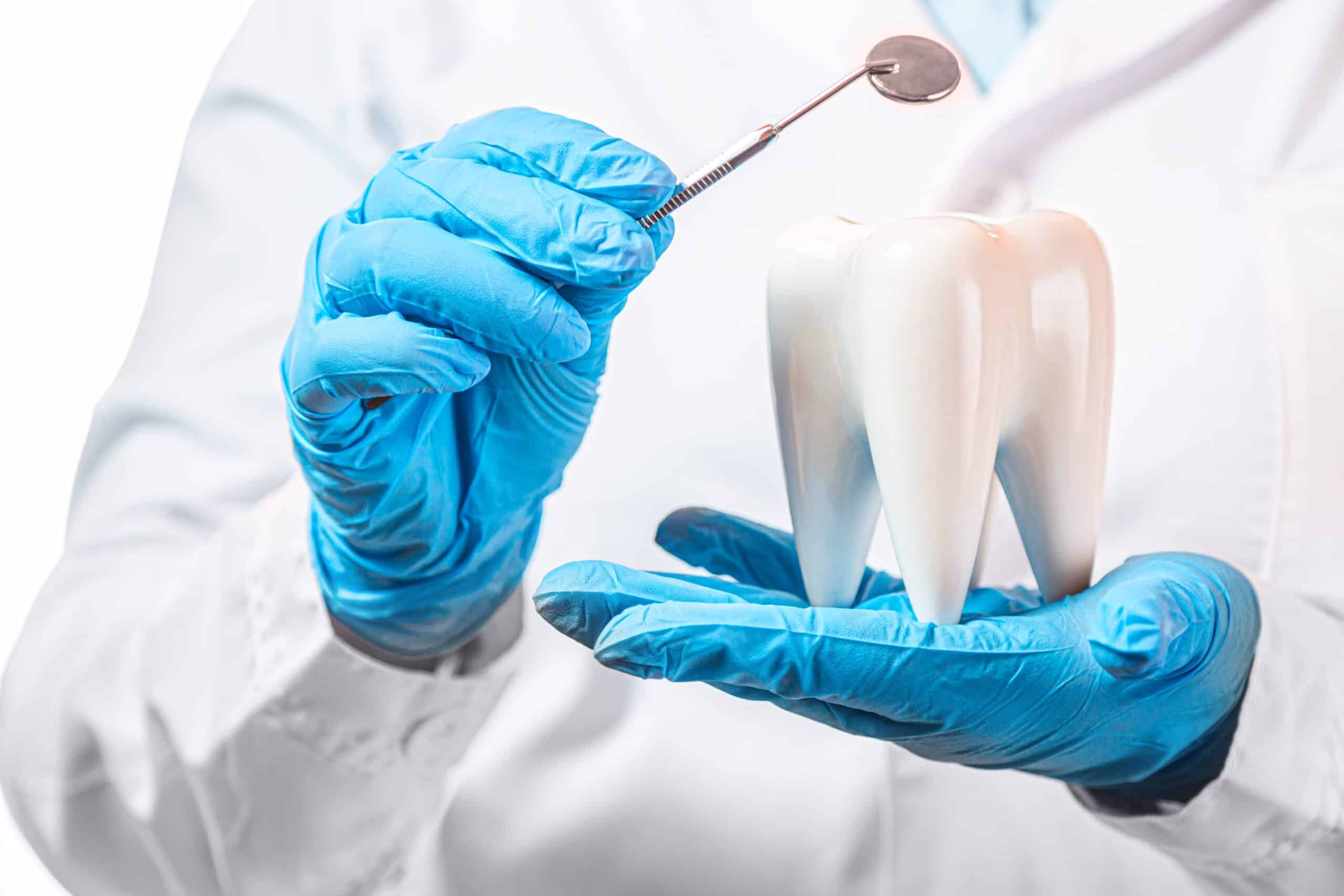 zrozumiec-periodontologie-jak-profilaktyka-moze-ochronic-twoj-usmiech